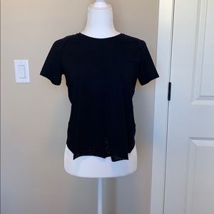 Lululemon black workout tee shirt.